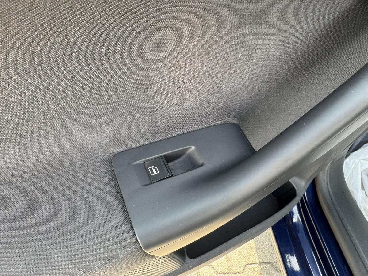 VW Jetta 1K2 original T&uuml;r hinten links LD5Q Shadow Blue Rohbau Bj.2009